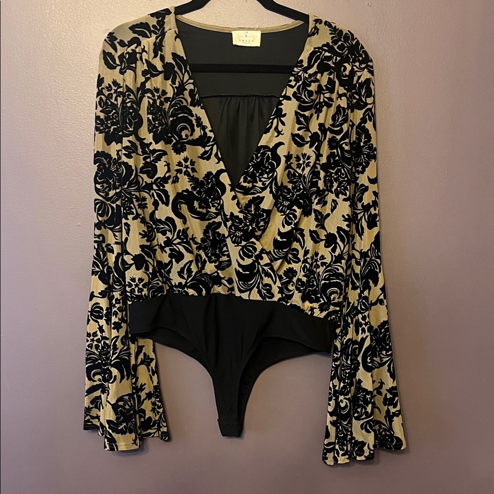 Floral Black and Tan Velvet Women's Bodysuit with Flowy Sleeves NWOT